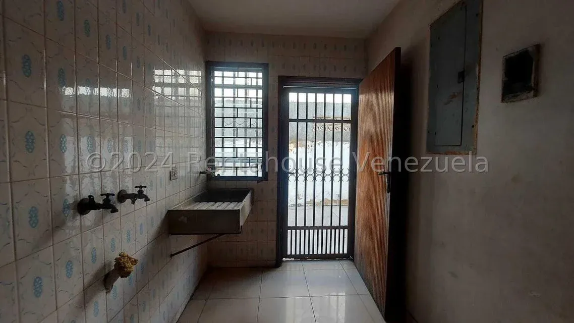 CASA EN VENTA, MARACAIBO URB. CANAIMA 25-1820 - 9