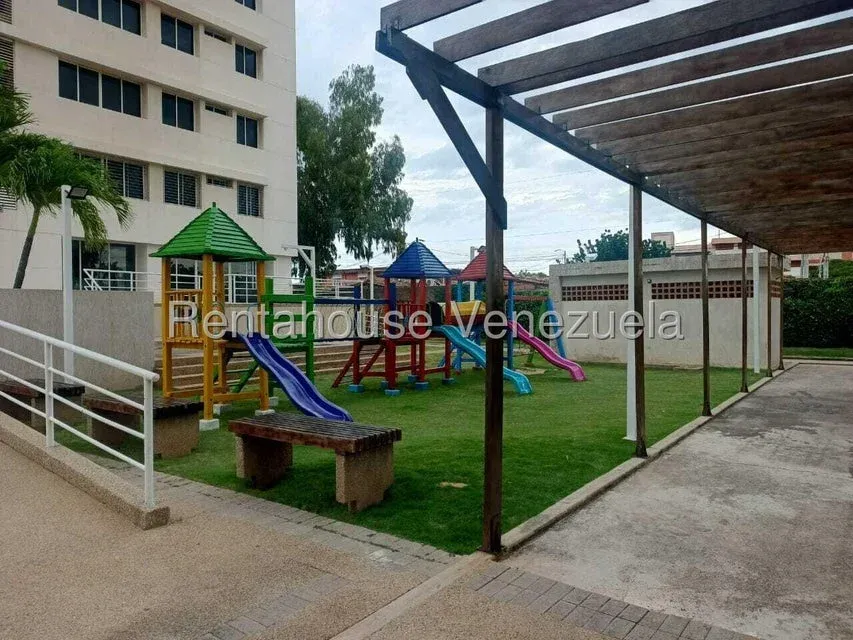 BR    Apartamento EN VENTA en Avenida El Milagro 27-1005 - 9