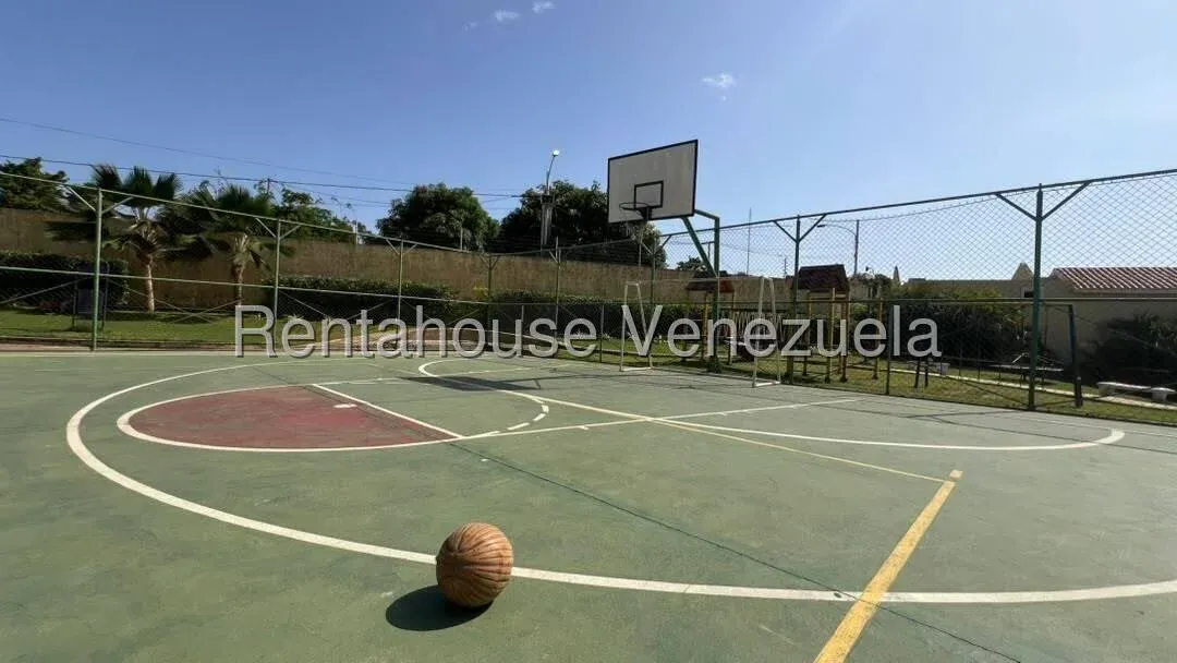   Townhouse en venta en Circunvalacion 2   - 12