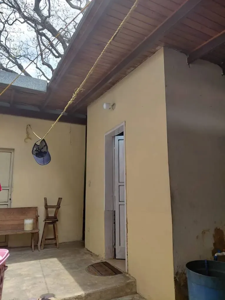 Se Vende Casa en los Colorados  Valencia  - 3
