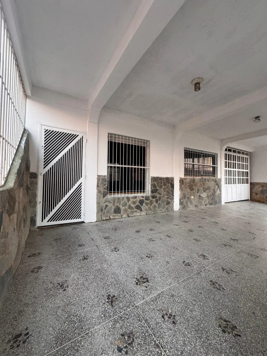 Se Vende Casa con Finacimiento en cuidad alianza Guacara  - 2