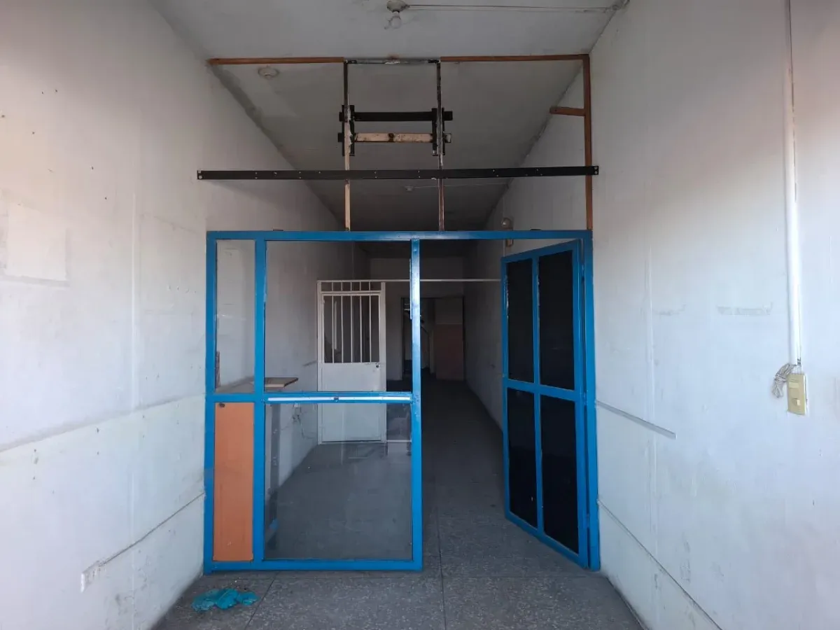 Se Vende Local Comercial en flor amarillo - 6