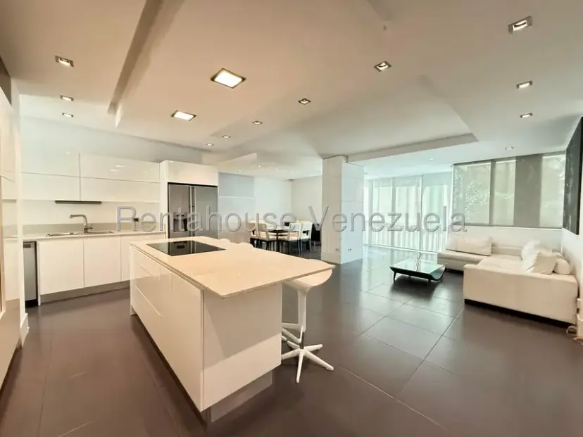 Remodelado Apartamento en venta Los Palos Grandes Caracas precio de oportunidad Karely Carrillo RAH