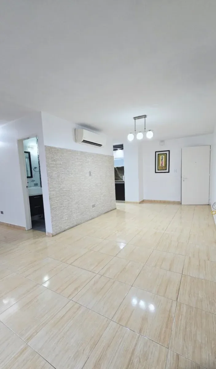 Alquiler de Apartamento en C.R. Las Aves Suites, Barcelona – 71 m² - 3