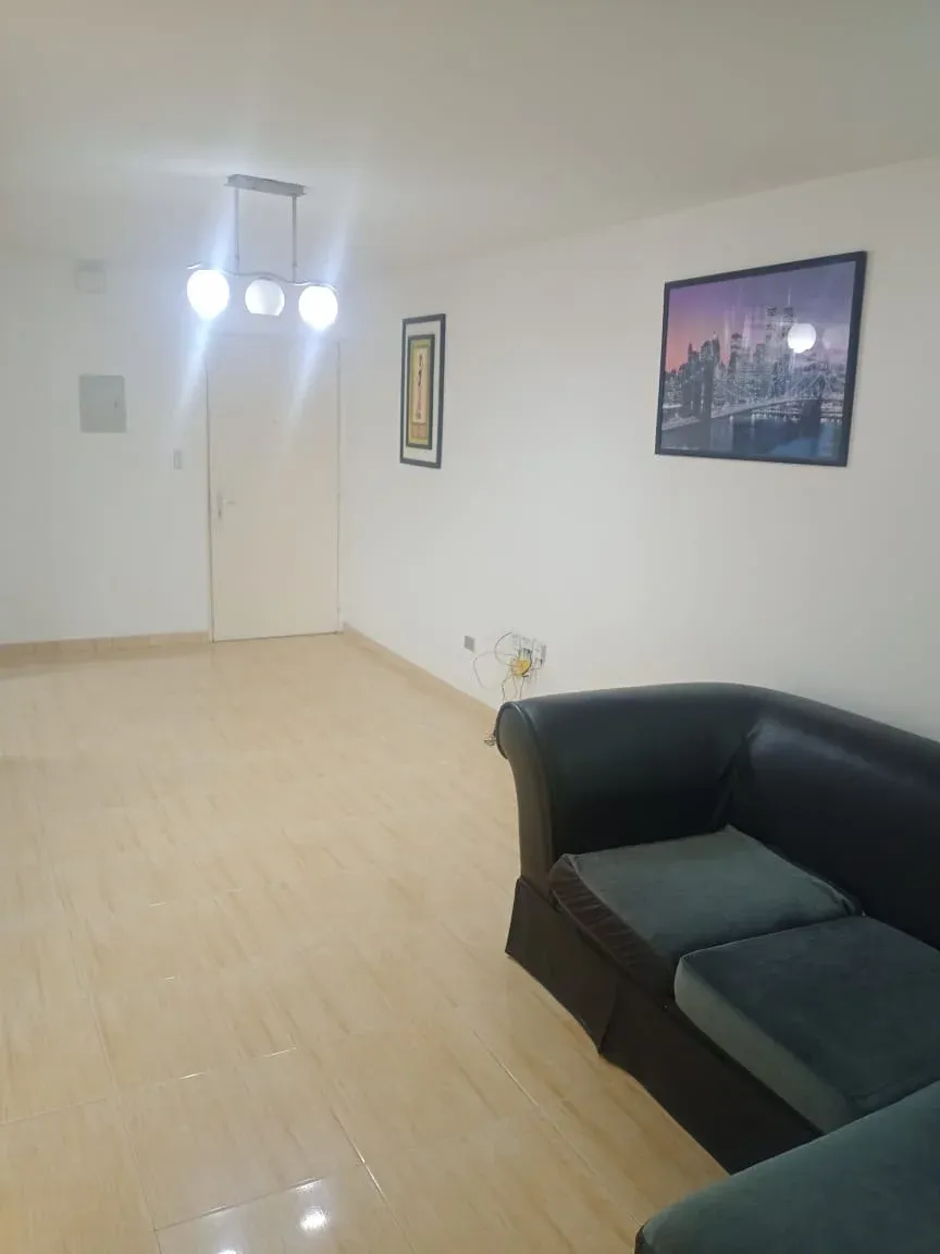 Alquiler de Apartamento en C.R. Las Aves Suites, Barcelona – 71 m² - 4