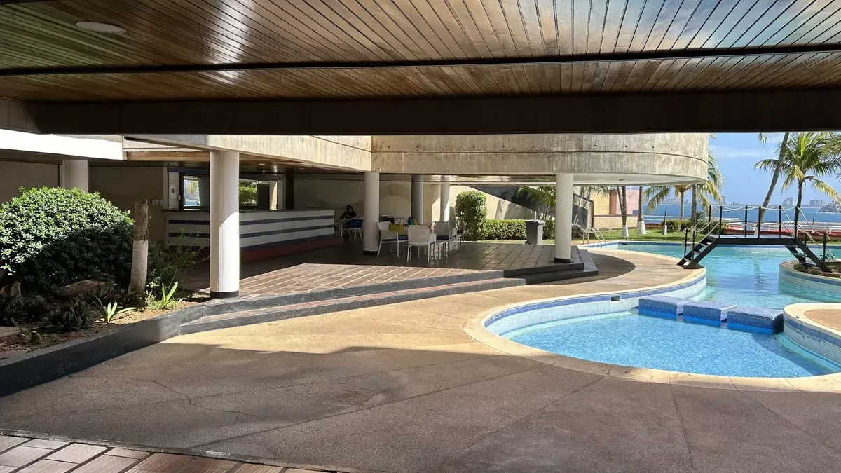 Apartamento En Venta En Obras Gris Para Remodelar - 5