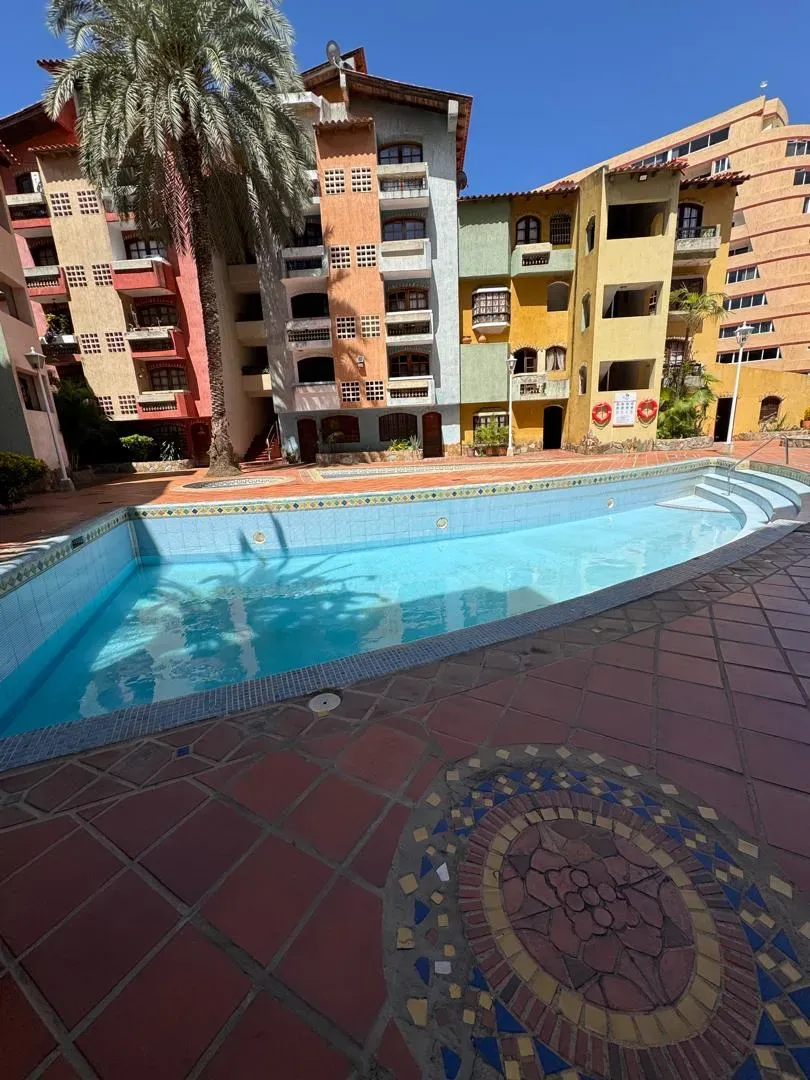 Exclusivo Apartamento Con Terraza Privada Y Amenidades De Lujo, En Venta