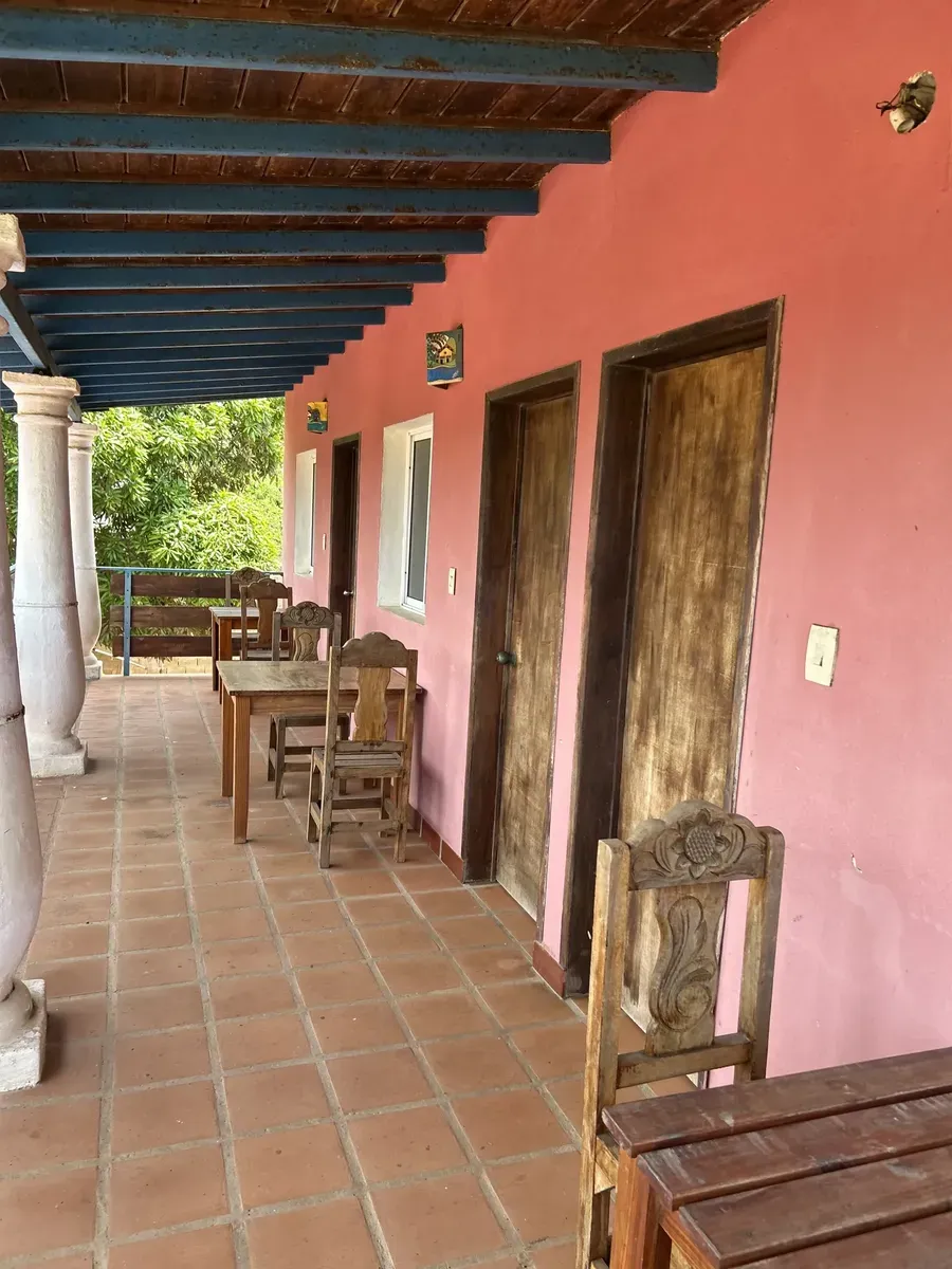Encantadora Posada Con Ambiente Familiar En Venta - 9