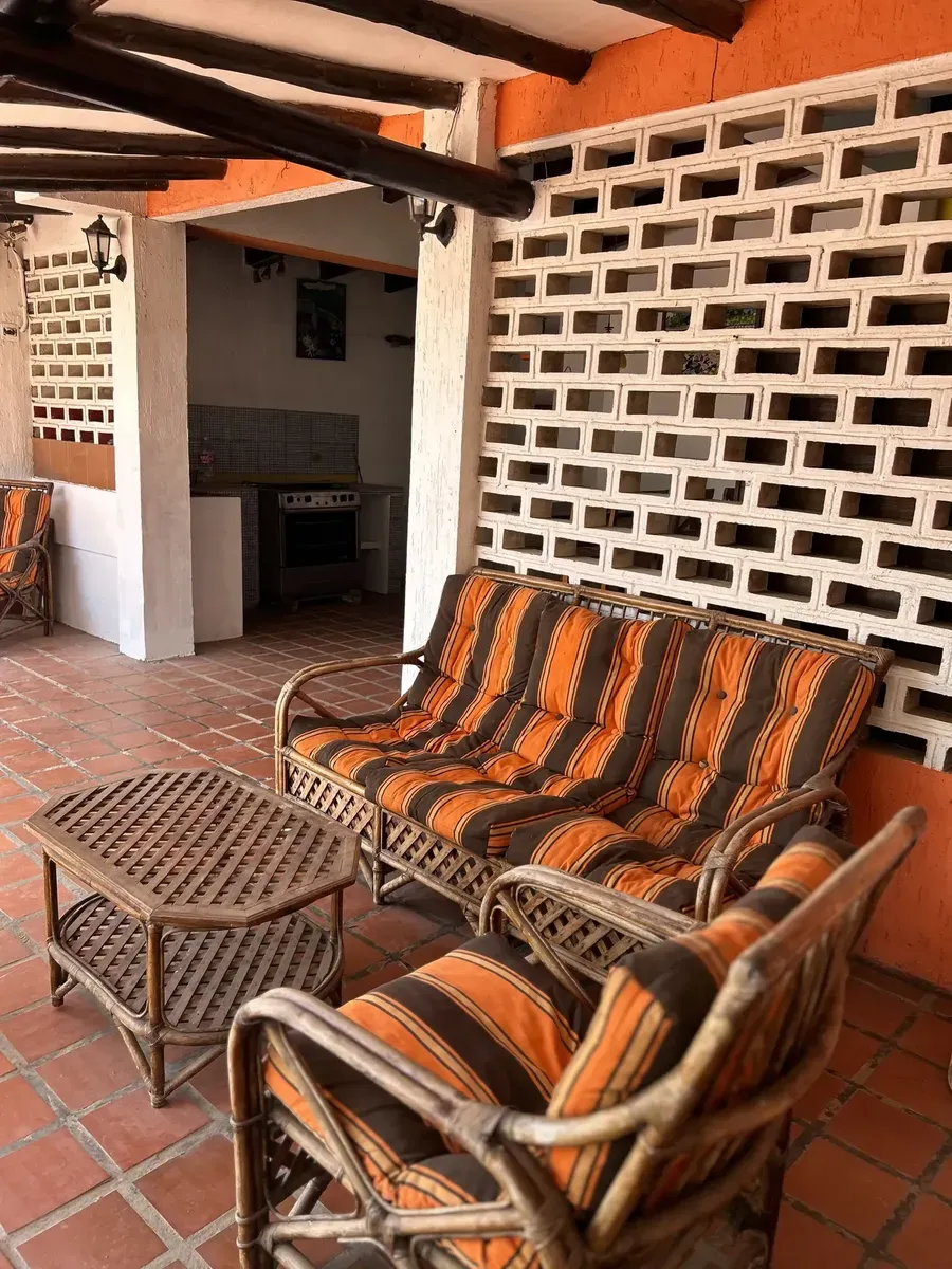 Encantadora Posada Con Ambiente Familiar En Venta - 12