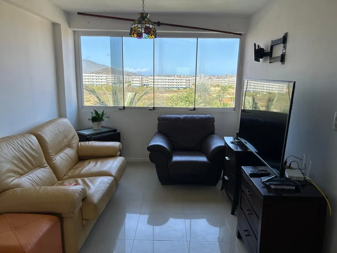 Práctico y cómodo apartamento con piscina y excelente ubicación , Porlamar ,Nueva Esparta -Venezuela - 5