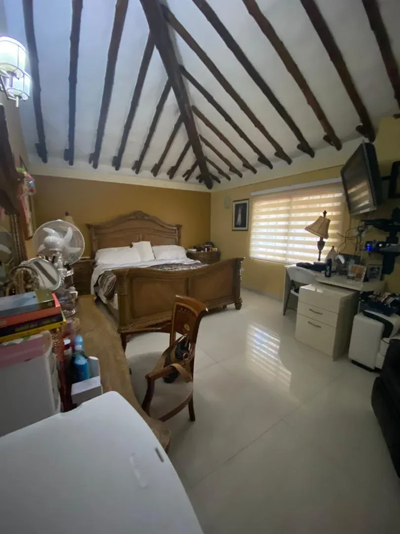 Dos propiedades integradas en una, conjunto residencial privado con piscina y planta eléctrica. - 12