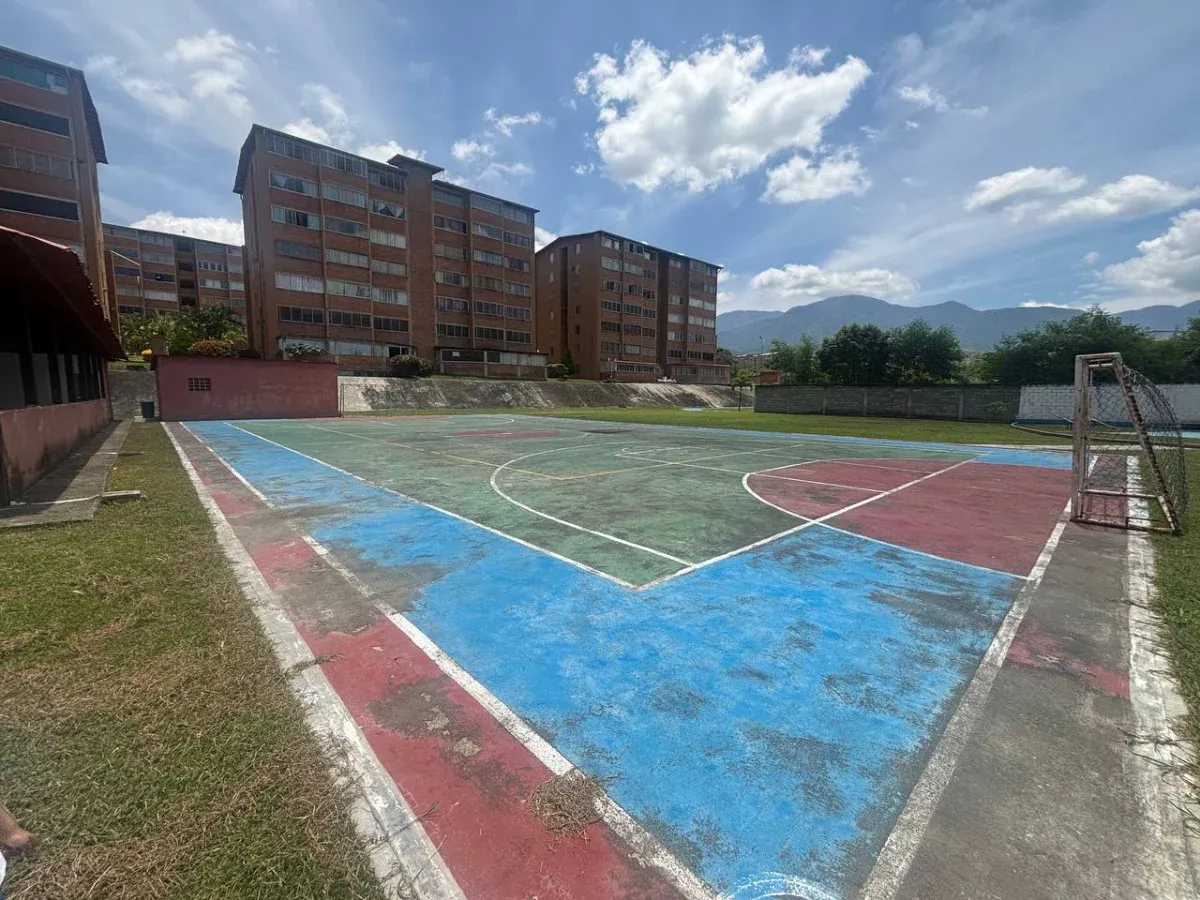 JI 27-1888. EN VENTA APARTAMENTO DE 76m2  EN OBRA LIMPIA UBICADO  EN GUATIRE - 19