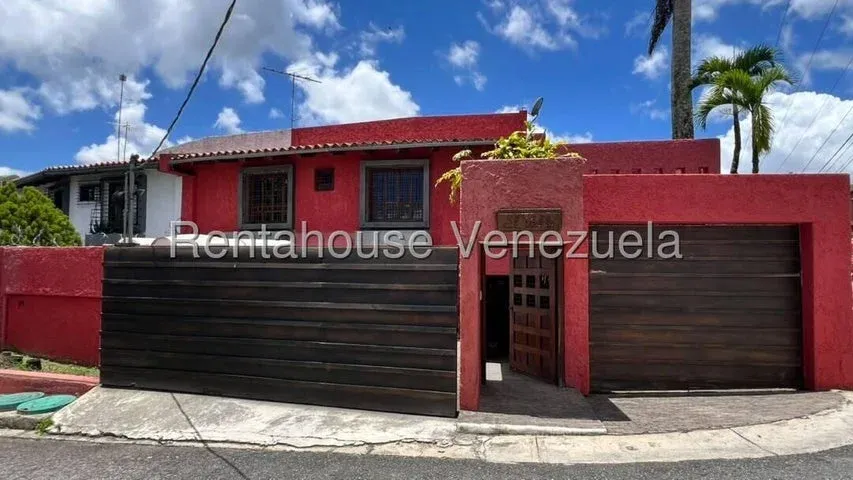 JI 27-4757. EN VENTA CASA DE 266m2 UBICADA EN LA UNIÓN.