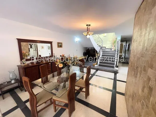 JI 27-4682. EN VENTA CASA DE 396m2  UBICADA EN LA ZONA DE MACARACUAY - 7