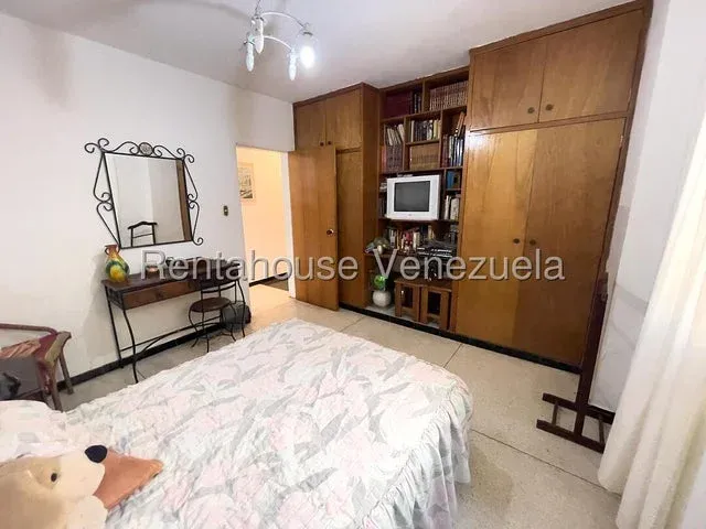 JI 27-4682. EN VENTA CASA DE 396m2  UBICADA EN LA ZONA DE MACARACUAY - 9