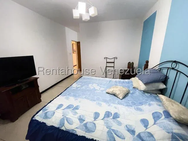 JI 27-4682. EN VENTA CASA DE 396m2  UBICADA EN LA ZONA DE MACARACUAY - 14