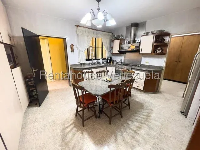 JI 27-4682. EN VENTA CASA DE 396m2  UBICADA EN LA ZONA DE MACARACUAY - 15