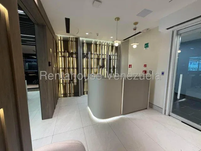 JI 27-4228. ALQUILER DE OFICINA COMERCIAL DE 199m2 UBICADO EN LAS MARCEDES. - 2