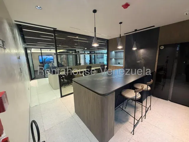 JI 27-4228. ALQUILER DE OFICINA COMERCIAL DE 199m2 UBICADO EN LAS MARCEDES. - 13