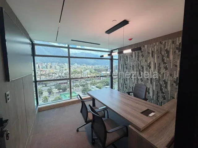 JI 27-4228. ALQUILER DE OFICINA COMERCIAL DE 199m2 UBICADO EN LAS MARCEDES. - 22