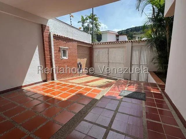 JI 27-6048. EN VENTA CASA DE 420M2 (2 NIVELES) UBICADA EN ALTO PRADO - 5