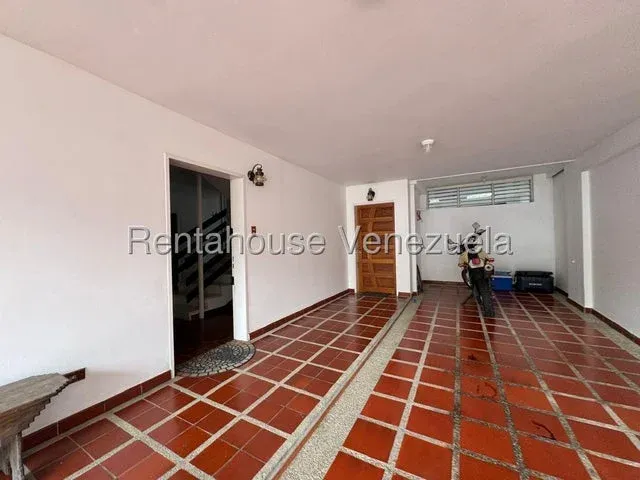 JI 27-6048. EN VENTA CASA DE 420M2 (2 NIVELES) UBICADA EN ALTO PRADO - 6