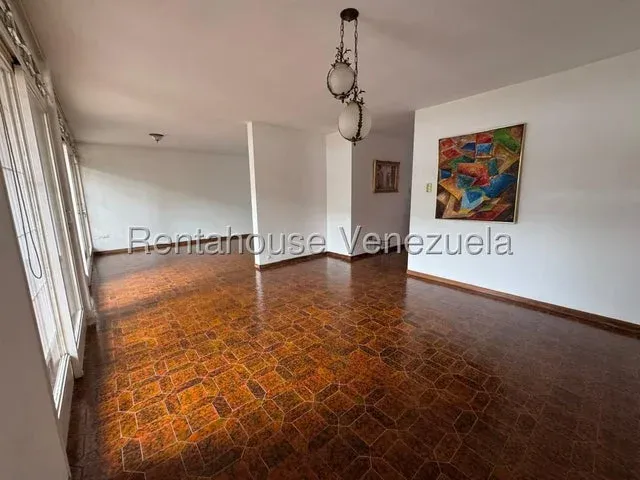 JI 27-6048. EN VENTA CASA DE 420M2 (2 NIVELES) UBICADA EN ALTO PRADO - 8