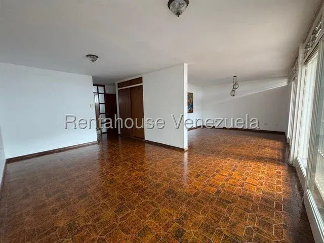 JI 27-6048. EN VENTA CASA DE 420M2 (2 NIVELES) UBICADA EN ALTO PRADO - 9
