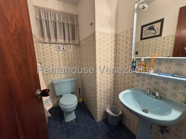 JI 27-6048. EN VENTA CASA DE 420M2 (2 NIVELES) UBICADA EN ALTO PRADO - 18