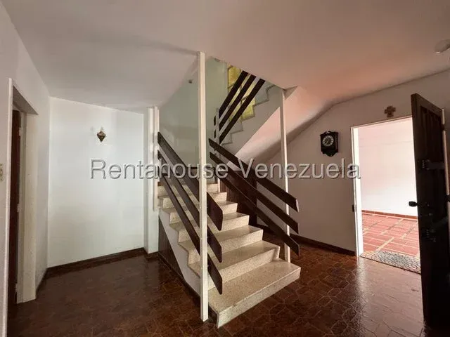 JI 27-6048. EN VENTA CASA DE 420M2 (2 NIVELES) UBICADA EN ALTO PRADO - 19