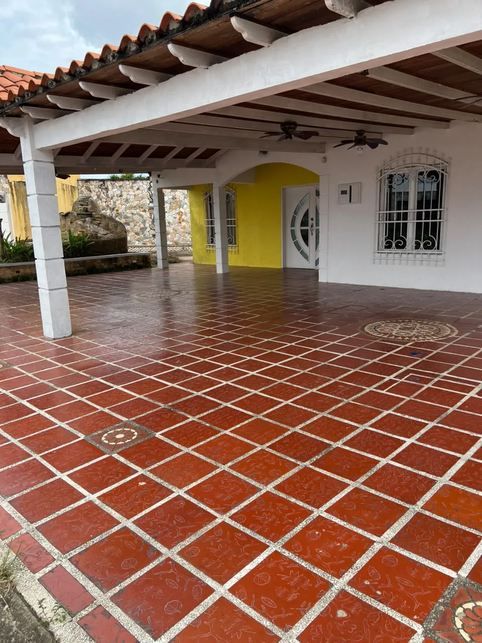 Hermosa casa en urb cerrado en Maturin Monagas