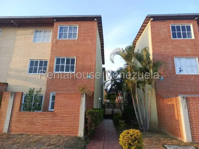 Apto. En Venta  -   Alto Grande  - MLS #26-16200