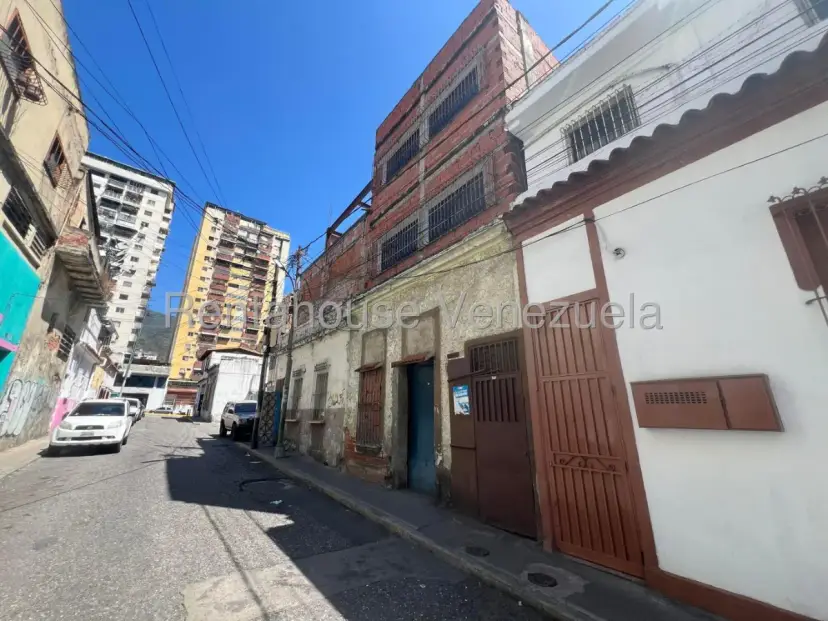 Galpon  En Venta  -  MLS #26-13508  -  Av. Panteon
