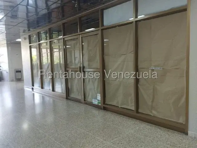 Alquiler de local comercial en CC. La tahona