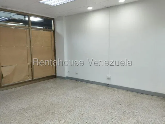 Alquiler de local comercial en CC. La tahona - 4