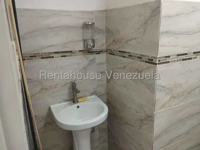 Alquiler de local comercial en CC. La tahona - 7