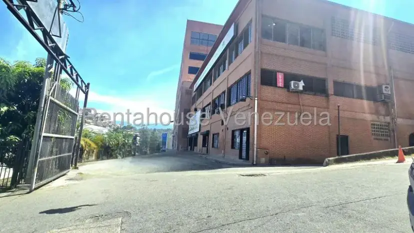 venta de local comercial en Piedra Azul, Baruta