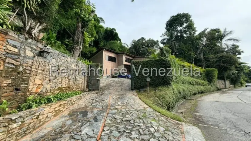 Venta de casa en alto hatillo