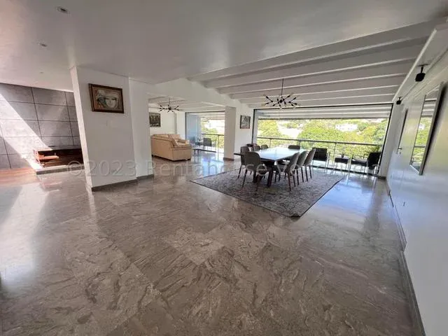 Venta de apartamento en cumbres de curumo