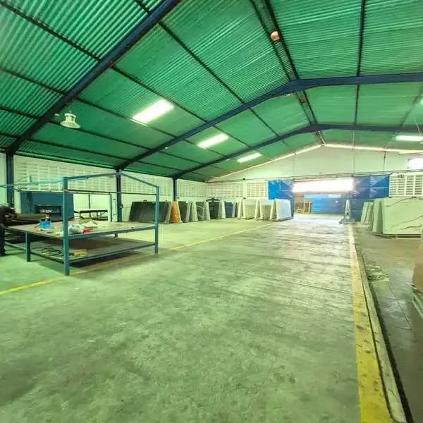 En Venta Galpon Totalmente Techado Zona Industrial La Quizanda En Valencia.   Cuenta con 1513 mts2 - 4