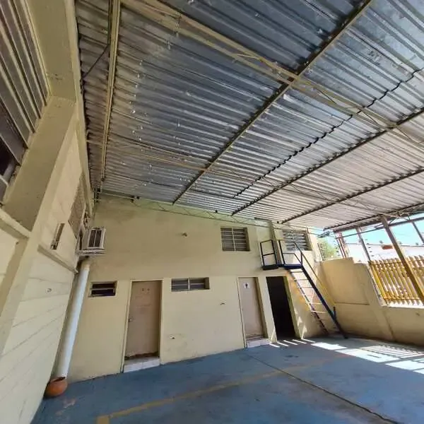 En Venta Galpon Totalmente Techado Zona Industrial La Quizanda En Valencia.   Cuenta con 1513 mts2 - 15