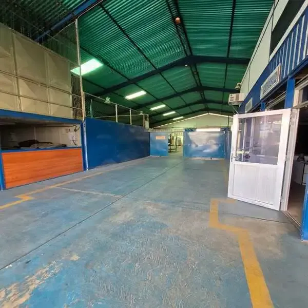 En Venta Galpon Totalmente Techado Zona Industrial La Quizanda En Valencia.   Cuenta con 1513 mts2 - 18