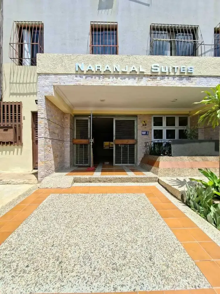  Apartamento En Naranjal Suites, Urb. Naranjal Naguanagua. Consta de 90 mts2 de construcc - 2
