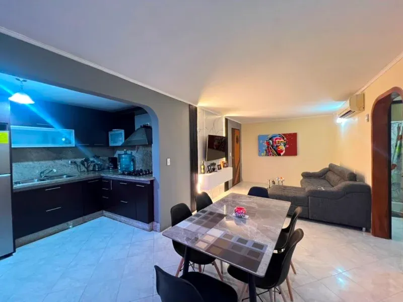Johana Lazaro Vende Apartamento en Res. Tennis Gardens, Naguanagua  80 mts  **Solo Clientes** - 2