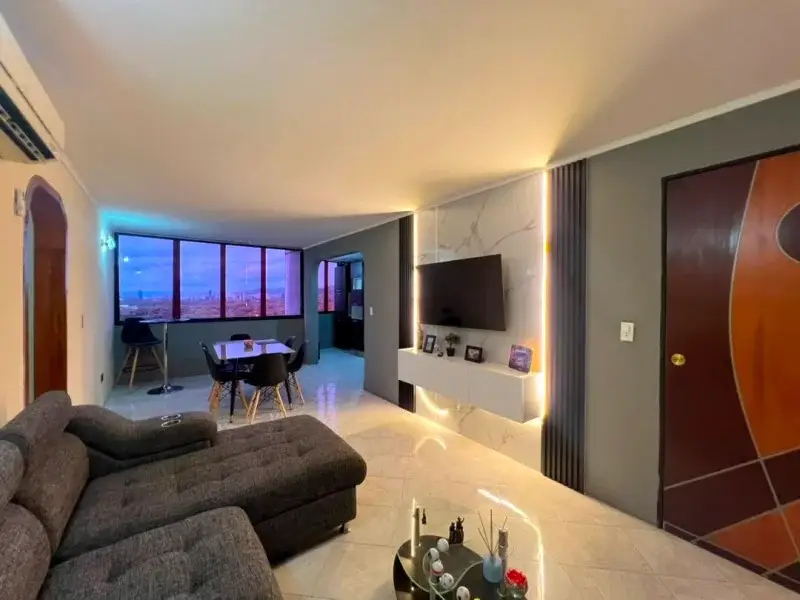 Johana Lazaro Vende Apartamento en Res. Tennis Gardens, Naguanagua  80 mts  **Solo Clientes**