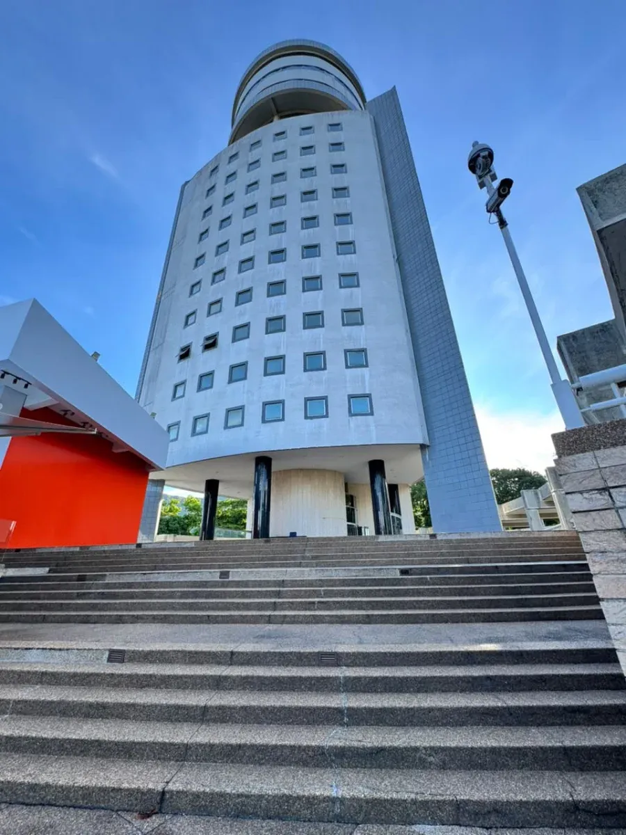 En Venta Oficina en Torre Ejecutiva con Planta Eléctrica AMOBLADA