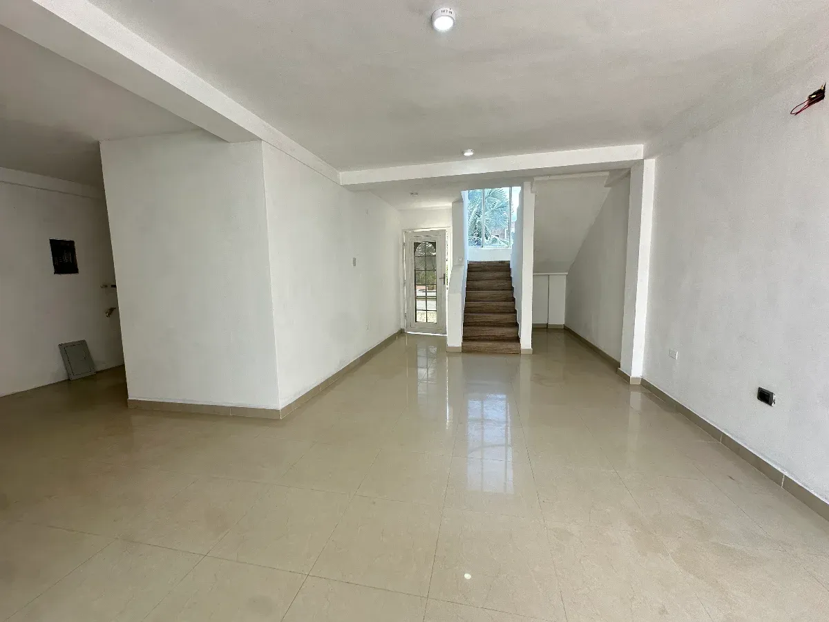 En venta Townhouse en Obra Blanca en Resdincias Belmonti en San Diego Consta de 118m2 - 7