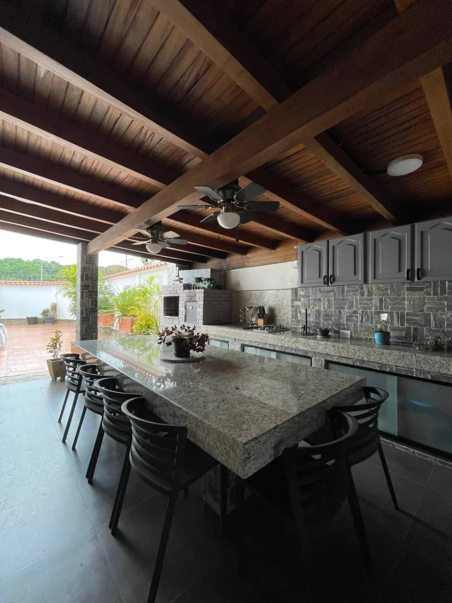 EN VENTA CASA REMODELADA DE 2 NIVELES EN URB. PREBO II  SIN AMOBLAR  - 21