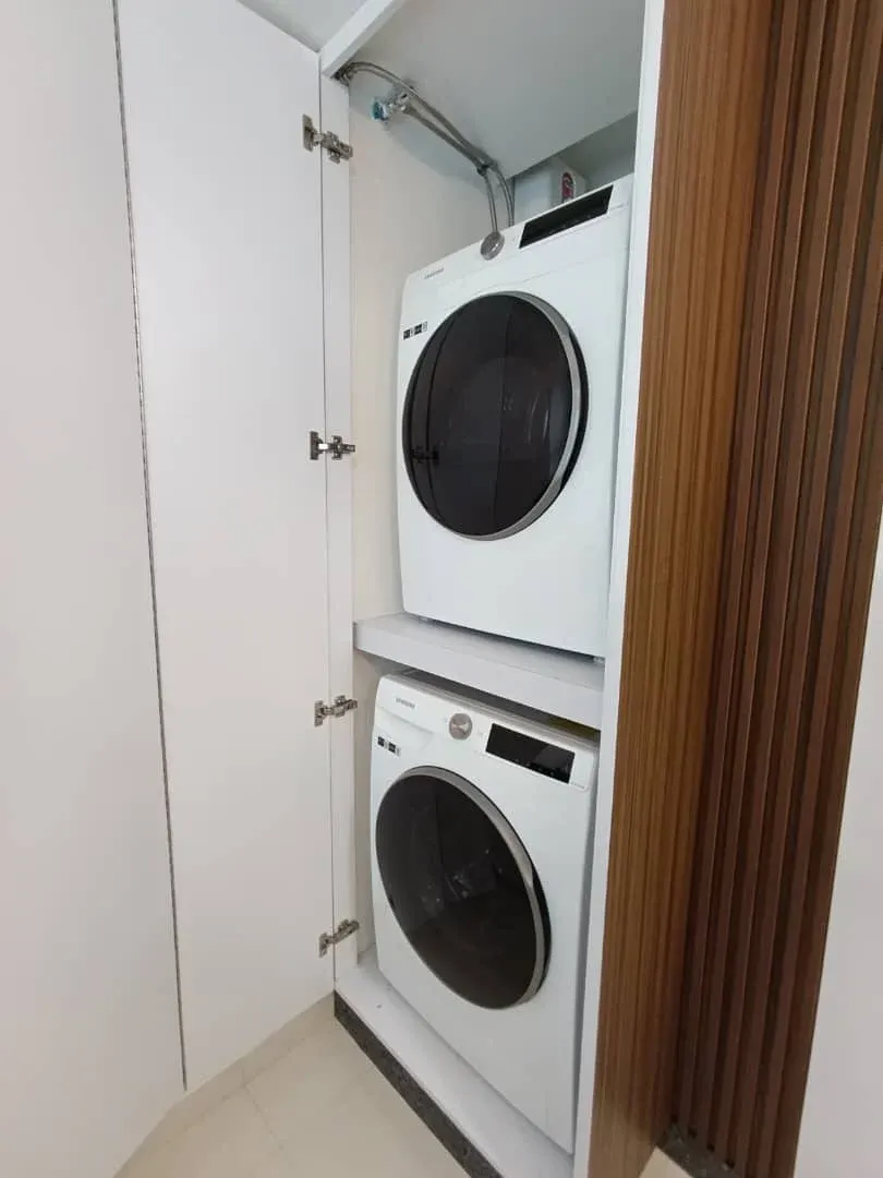 ALQUILA Exclusivo Apartamento en Res. Omega, Urb. El Parral - 9