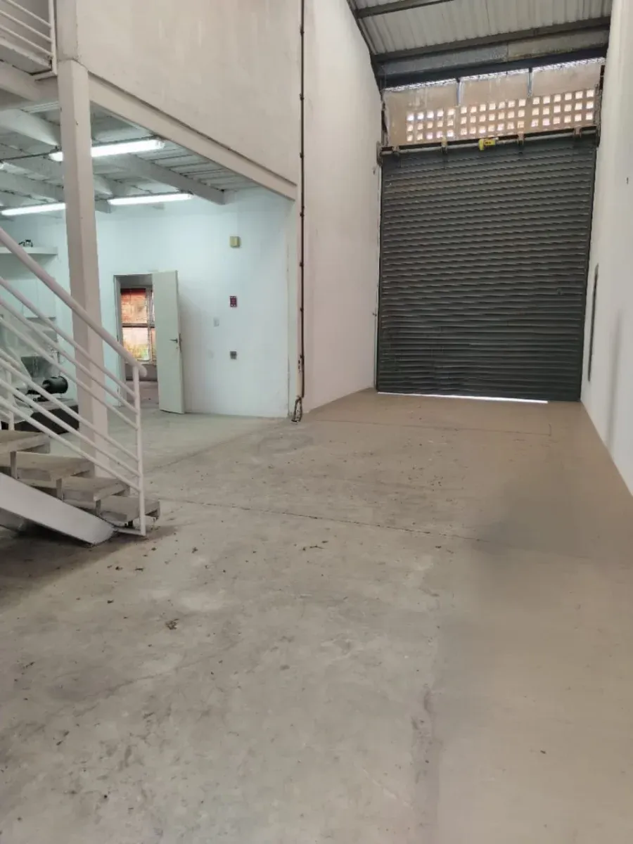 VENDE GALPON EN CC EMPRESARIAL DEL NORTE NAGUANAGUA  - 10
